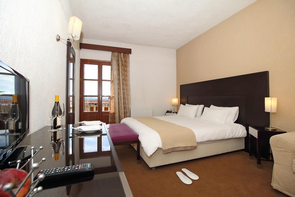 Boutique Hotel Parnassia Arachova Buitenkant foto